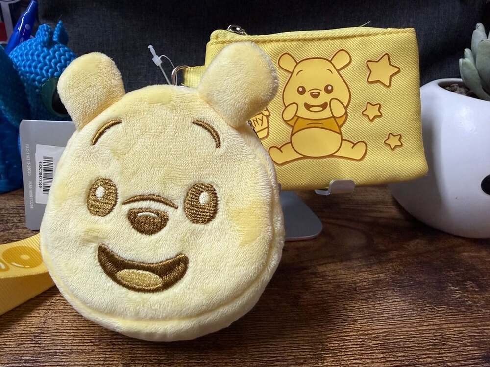 NWT Disney Winnie the Pooh Plush Coin Purse and Pouch Set